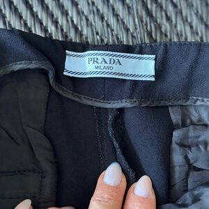 Prada black capri pants